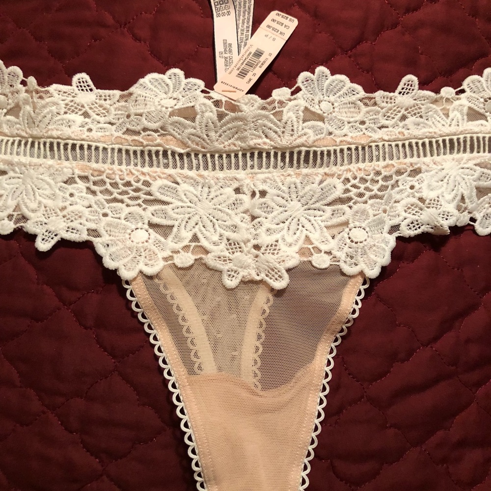 Victoria’s Secret Bustier 34B and panty S - Picture 6 of 7